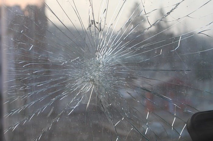 cracked car windscreen