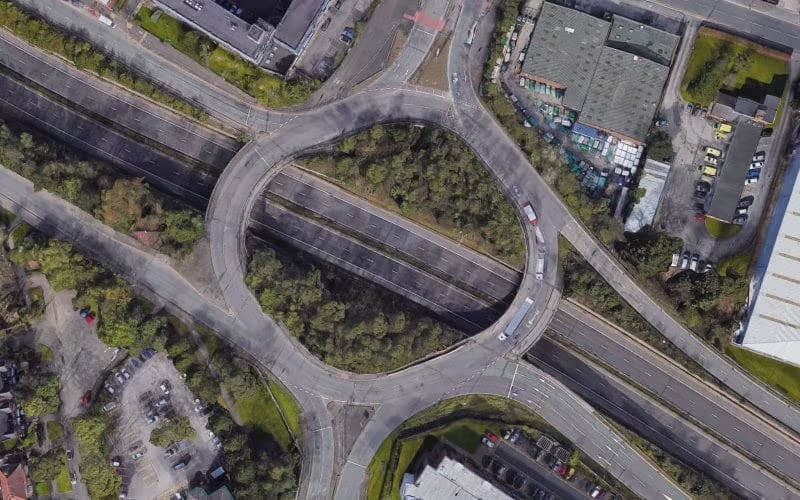 Access-controlled roundabouts